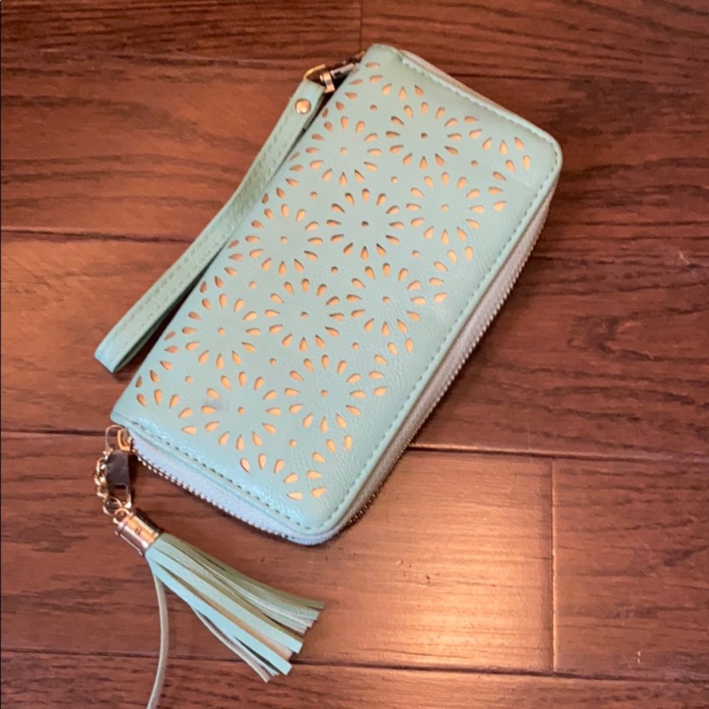 EUC mint green wristlet/wallet